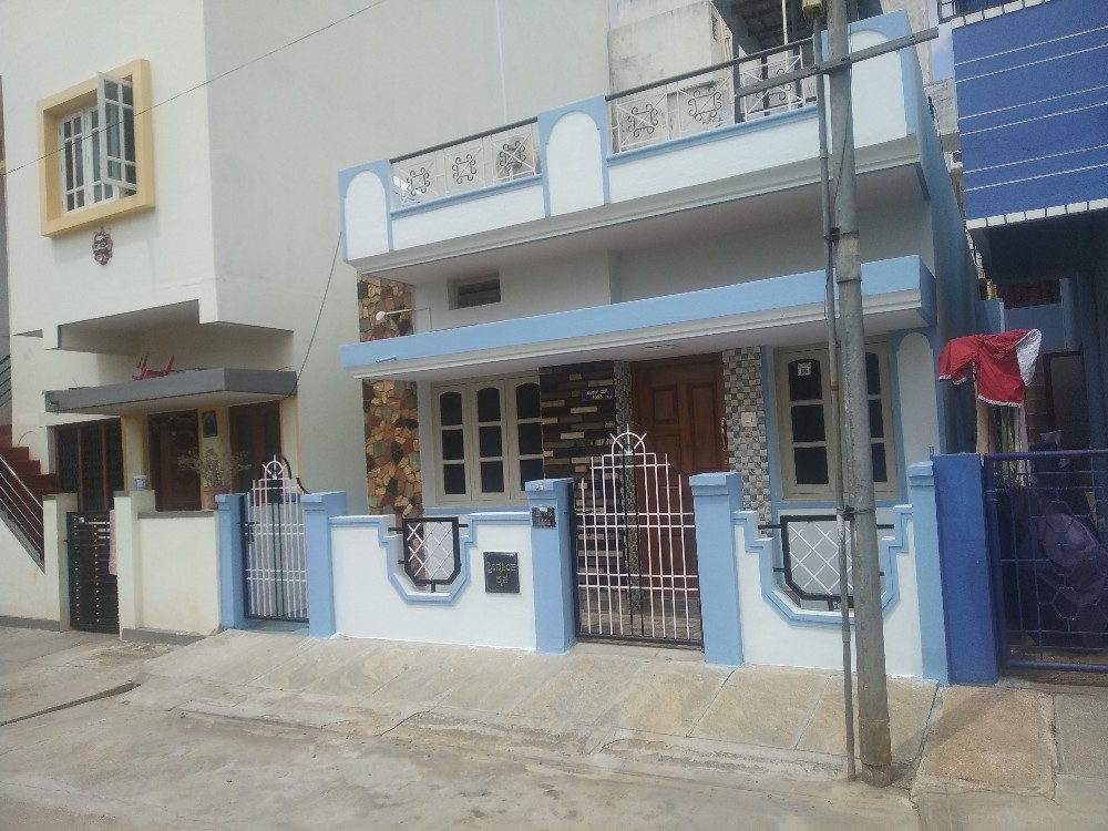 600 Sqft West Face Residential House Sale Srirampura