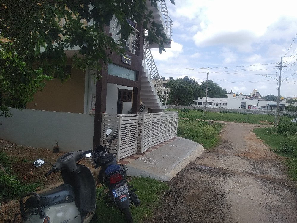 600 Sqft West Facing Residential Site Sale Sriramapura, Mysore