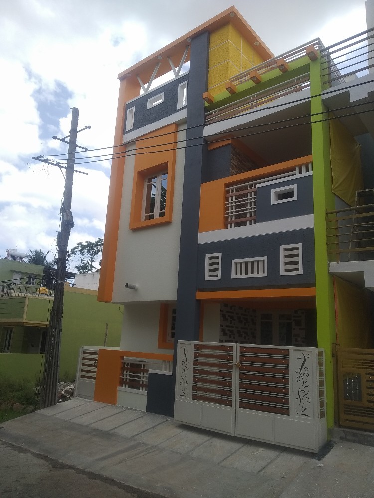 600  Sqft East Face Duplex House Sale Sriramapura ,Mysore