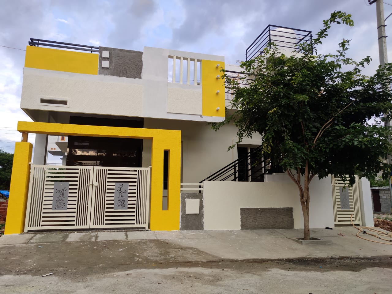 1200 Sqft West Face Residential House Sale Judicial Layout , Mysore