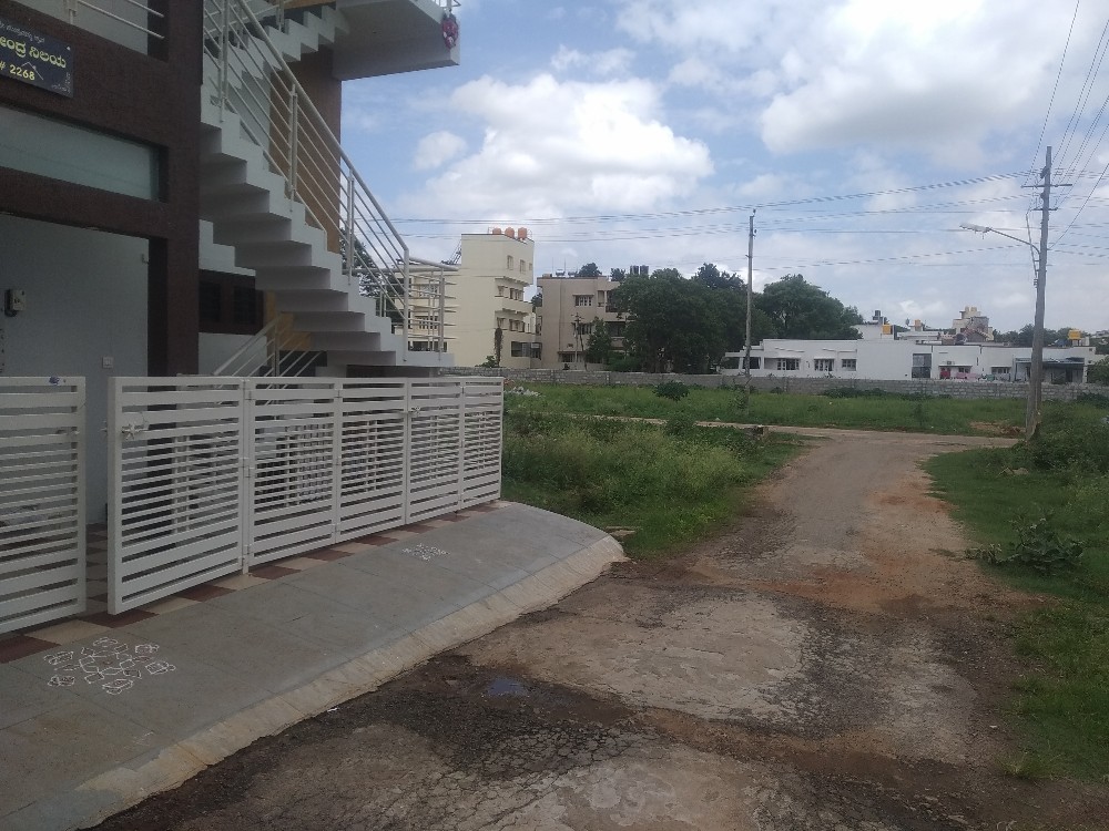 600 Sqft West Facing Site Sale Sriramapura, Mysore