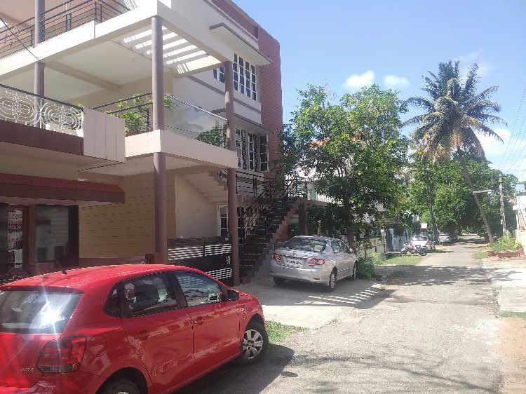 2400 Sqft West Face Residential House Sale Ramakarishna Nagara, Mysore