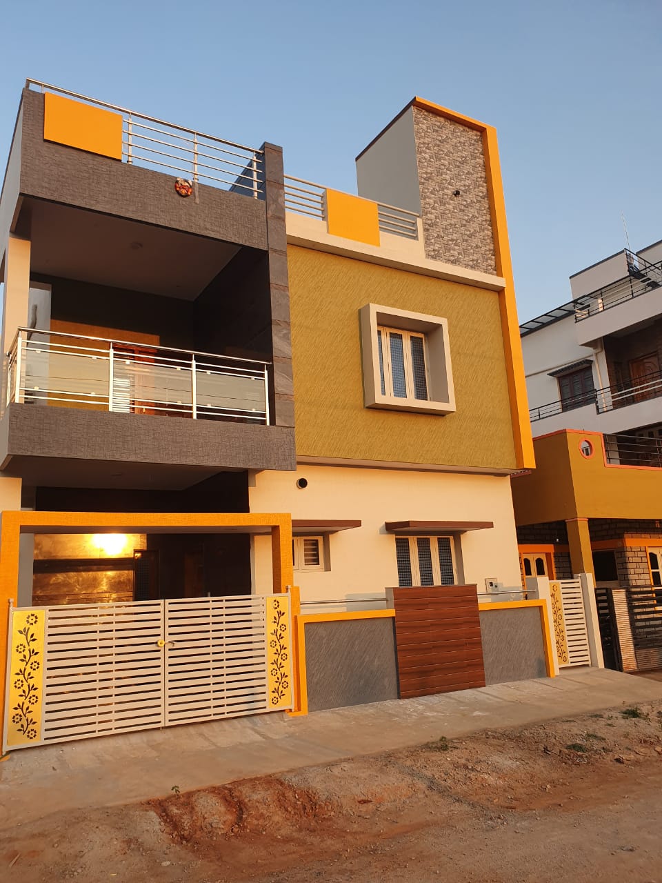 1200 Sqft West Face Residential Duplex House Sale Somanatha Nagar, Mysore
