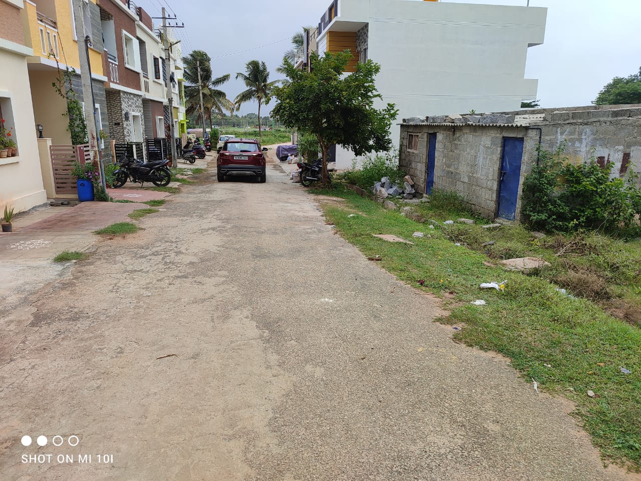 2426 Sqft South Face Residential Site Sale University Layout, Mysore