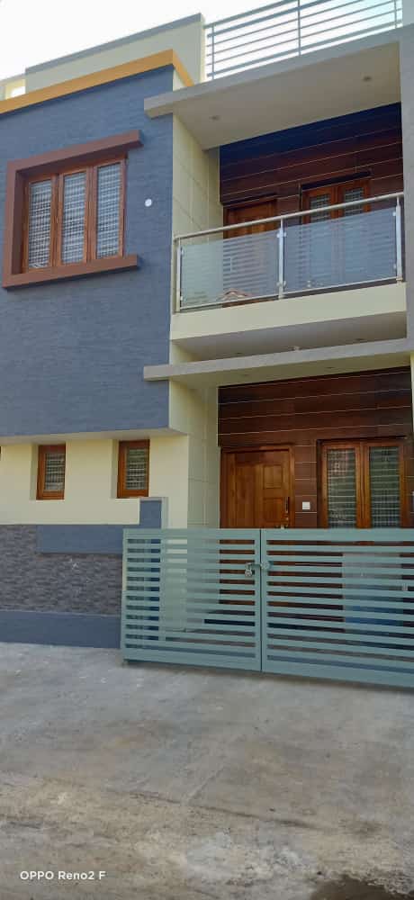 600 Sqft East Face Residential House Sale University Layout, Mysore
