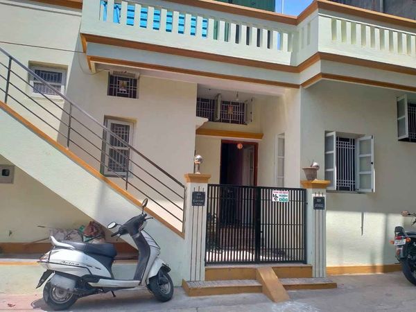 2000 Sqft Residential House Sale Mandi Mohalla, Mysore