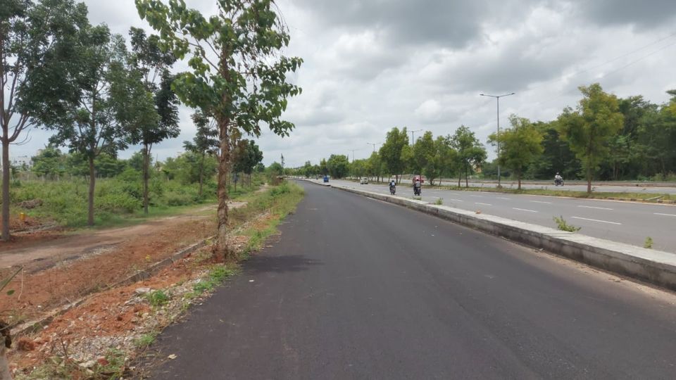 4000 Sqft East Face Commercial Site Sale University Layout, Mysore