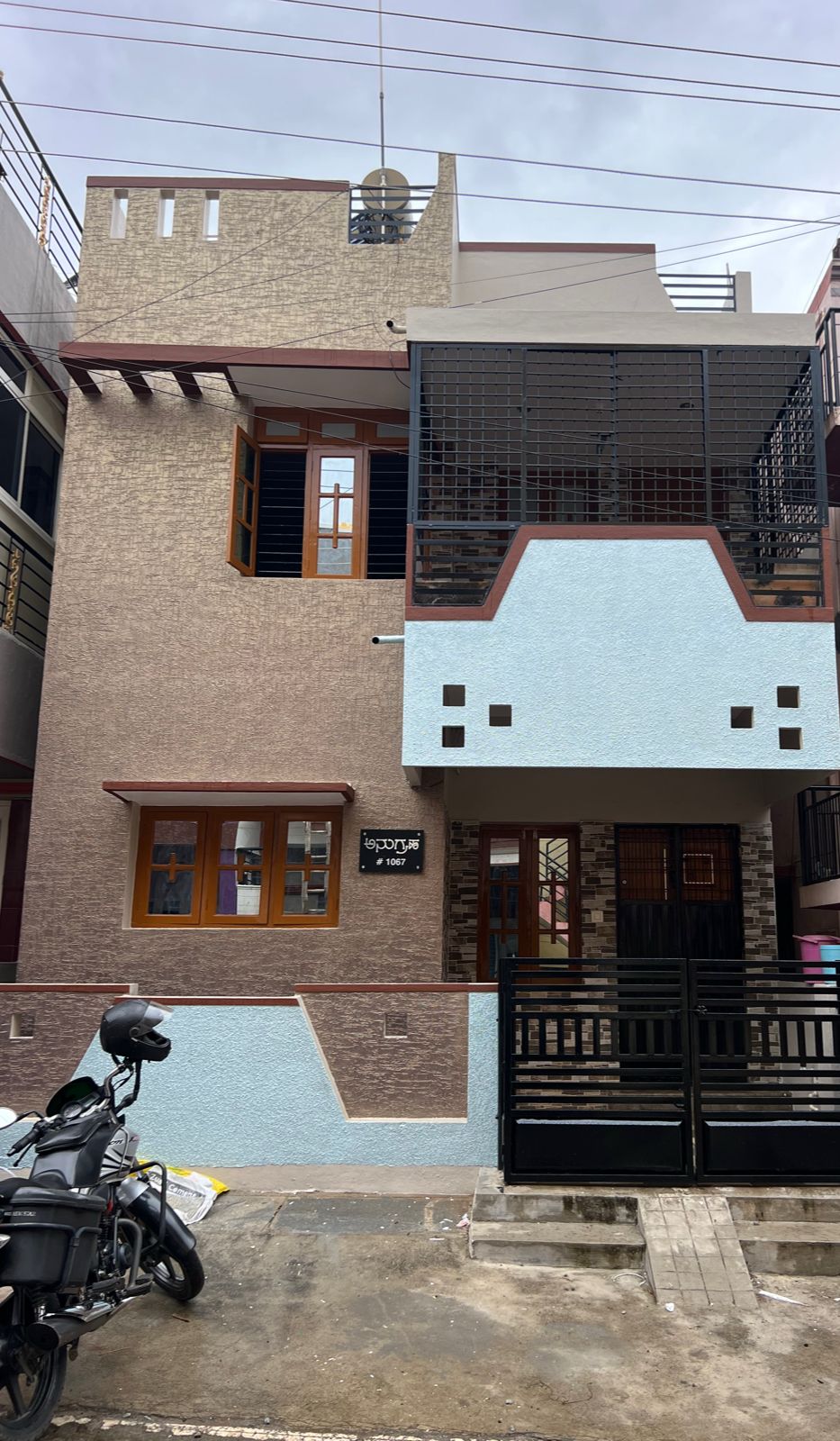 600 Sqft East Face Residential Old House Sale Dattagalli, Mysore