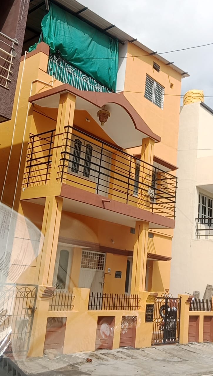 1200 Sqft Residential Old House Sale Srirampura, Mysore