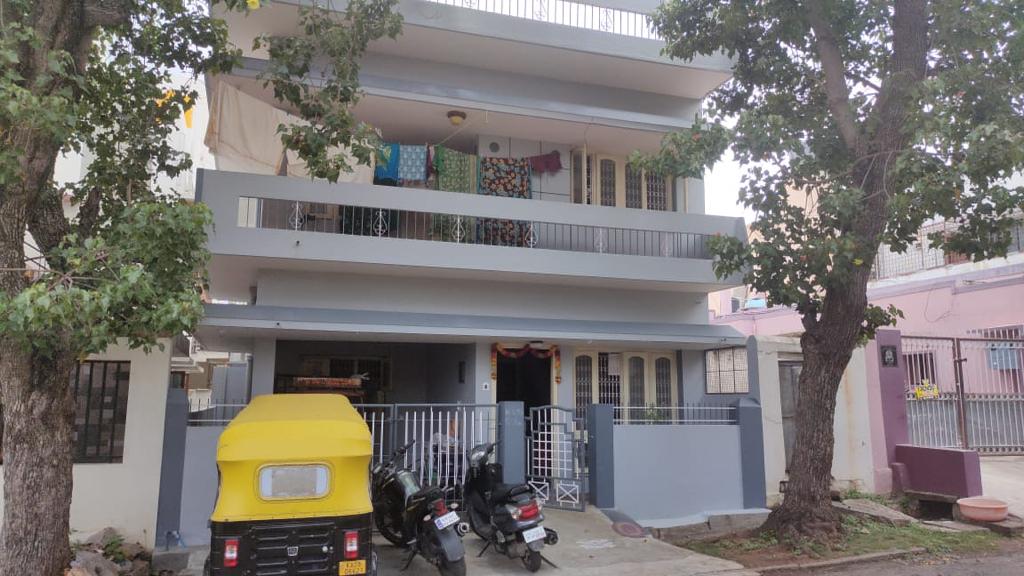 875 Sqft West Face Duplex House Sale Krishnamurthypuram, Mysore